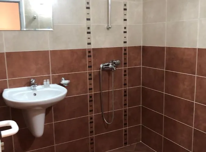 Time Out Konukevi 4*