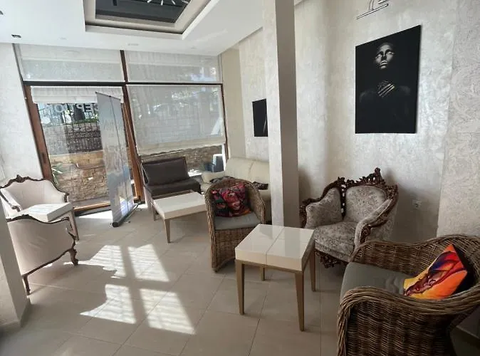 Time Out Konukevi 4*