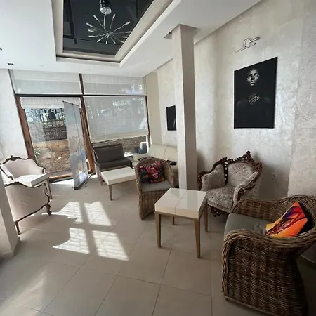 Time Out بيت ضيافة 4*